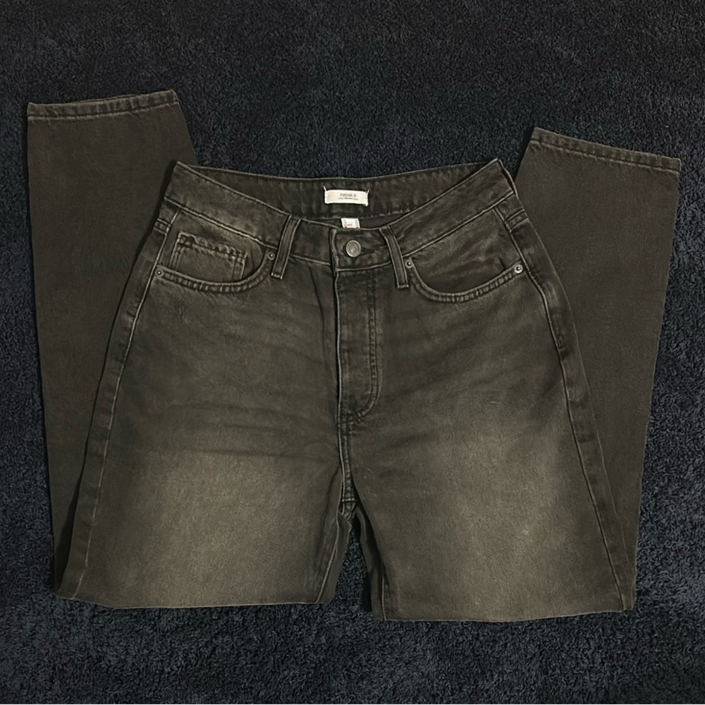 NWOT FOREVER 21 Premium Washed Black High-Waisted Cotton Mom Jeans Size 28